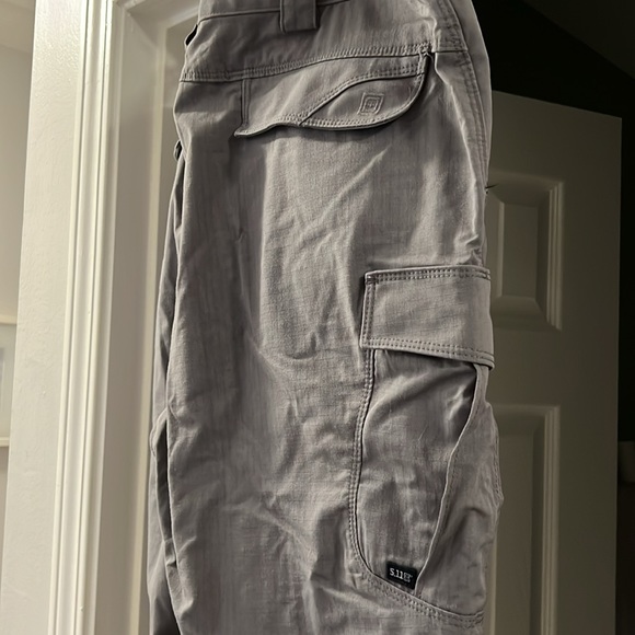 5.11 Stryke Pant gray (worn once) 40 x 32 - Picture 3 of 3